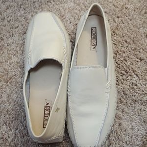NWT Pikolinos Cream Leather Flats